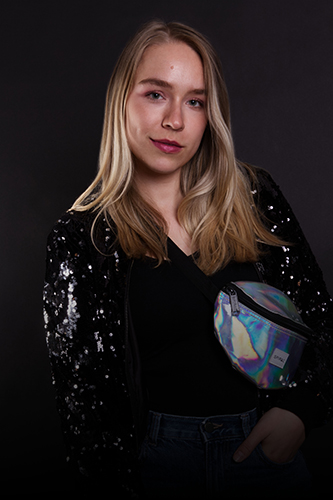 Lisa-Marie Hahn als Cara